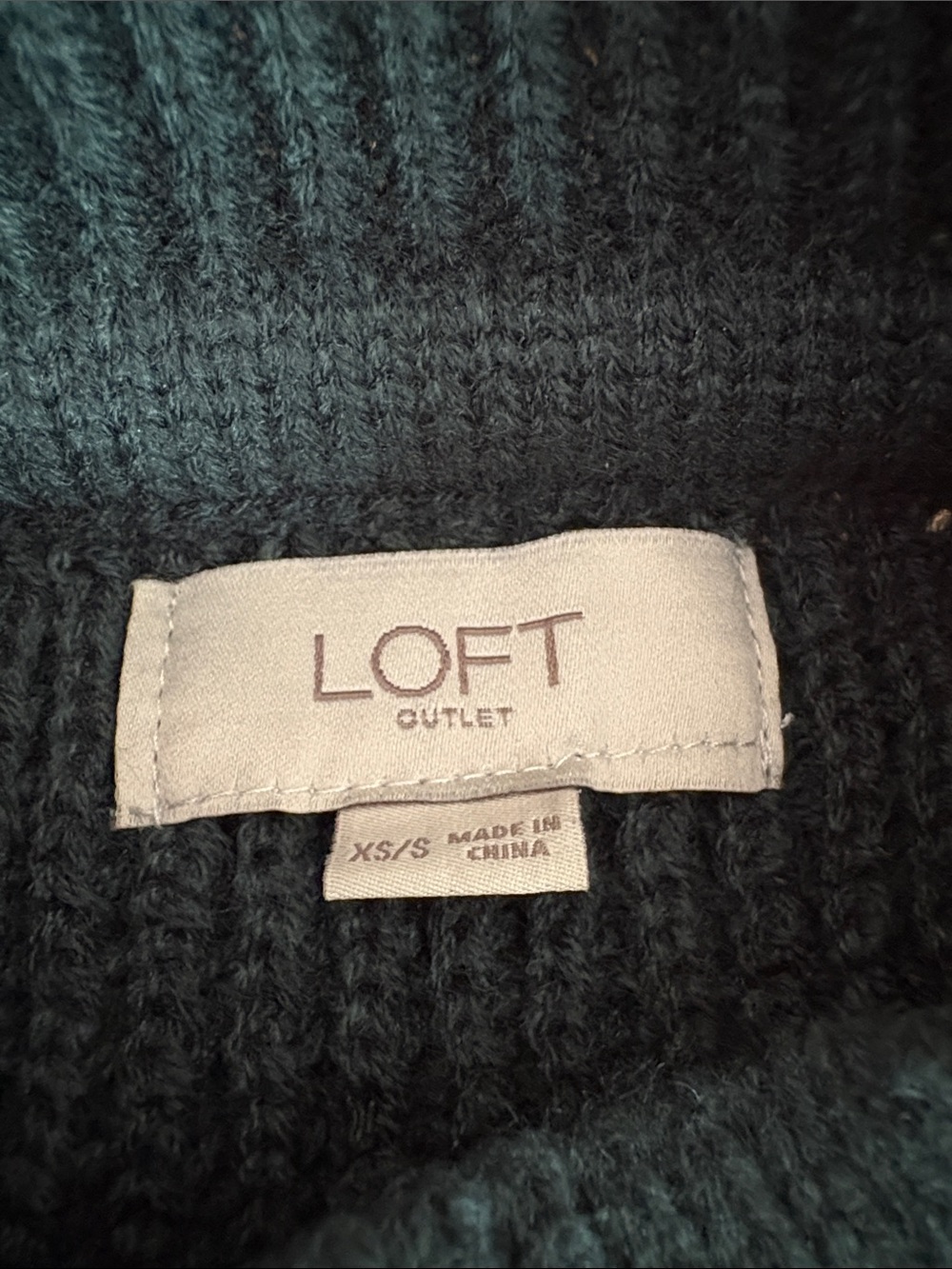 LOFT outlet Emereld Green Knit mockneck Sweater - Picture 3 of 3